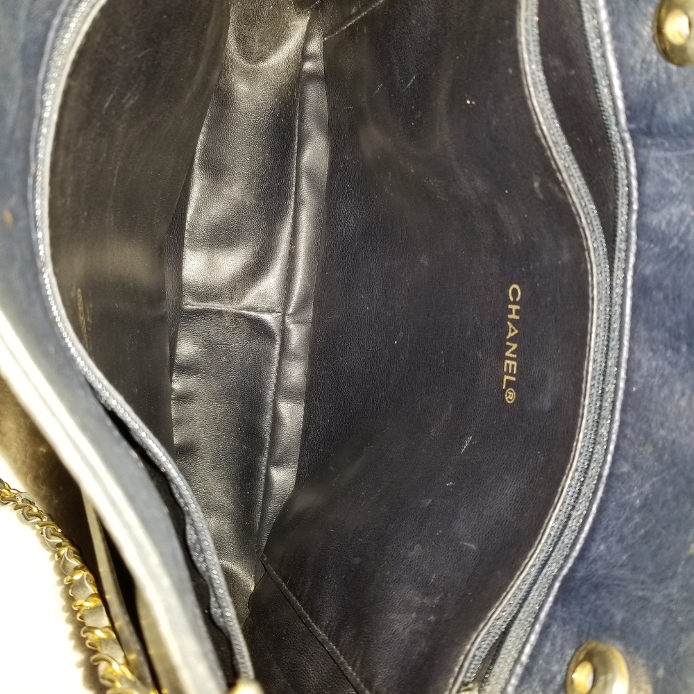 Vintage authentic 1984 Chanel tote - Picture 10 of 16